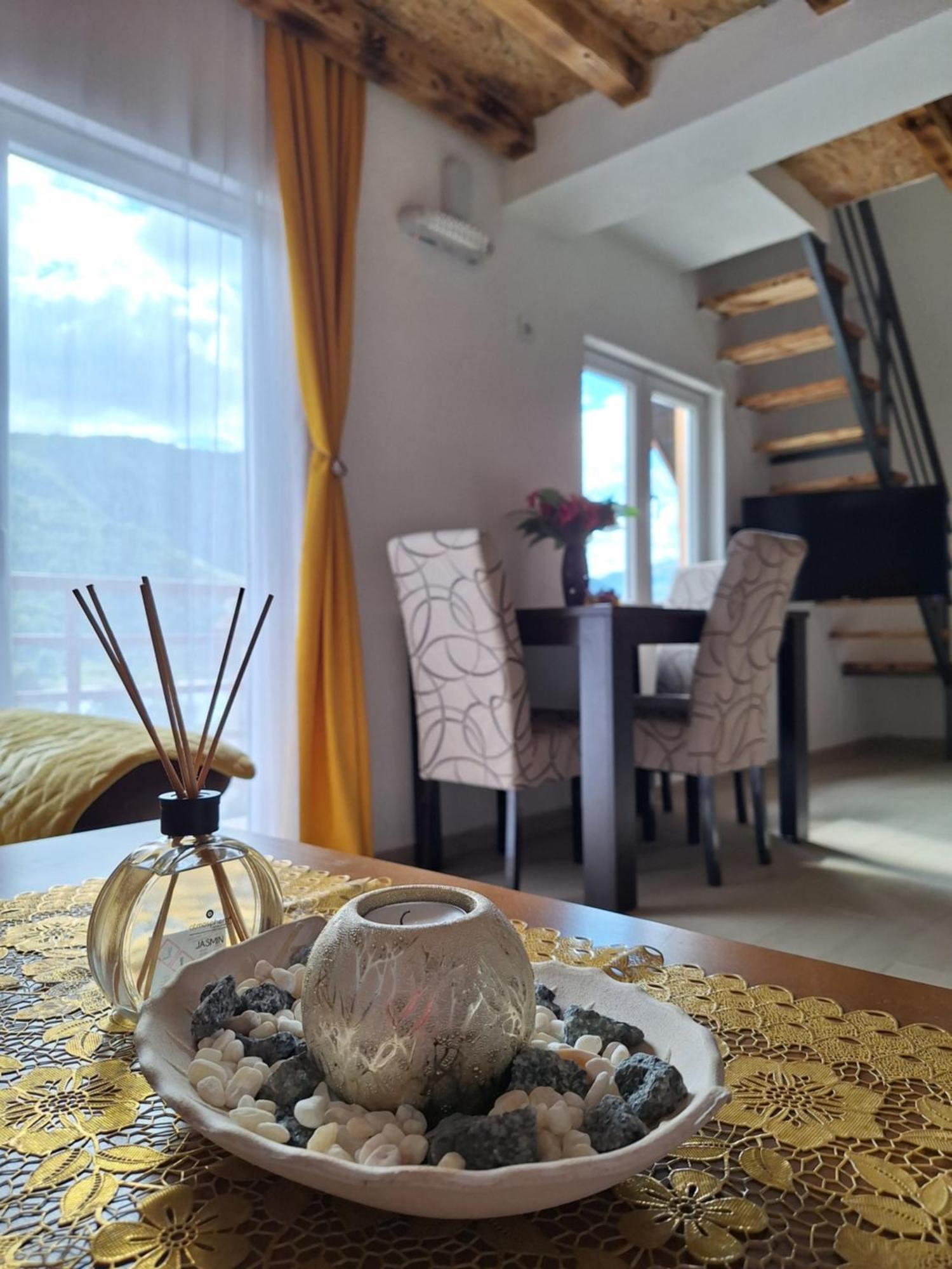 Apartmani Lena Pluzine Luaran gambar