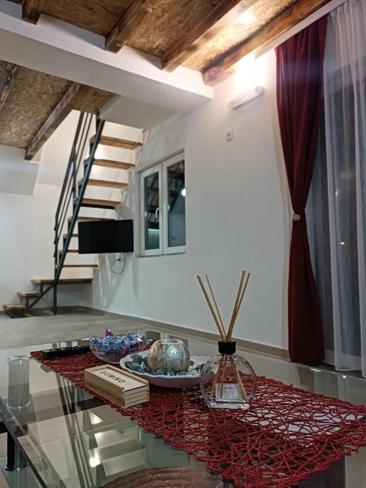 Apartmani Lena Pluzine Luaran gambar