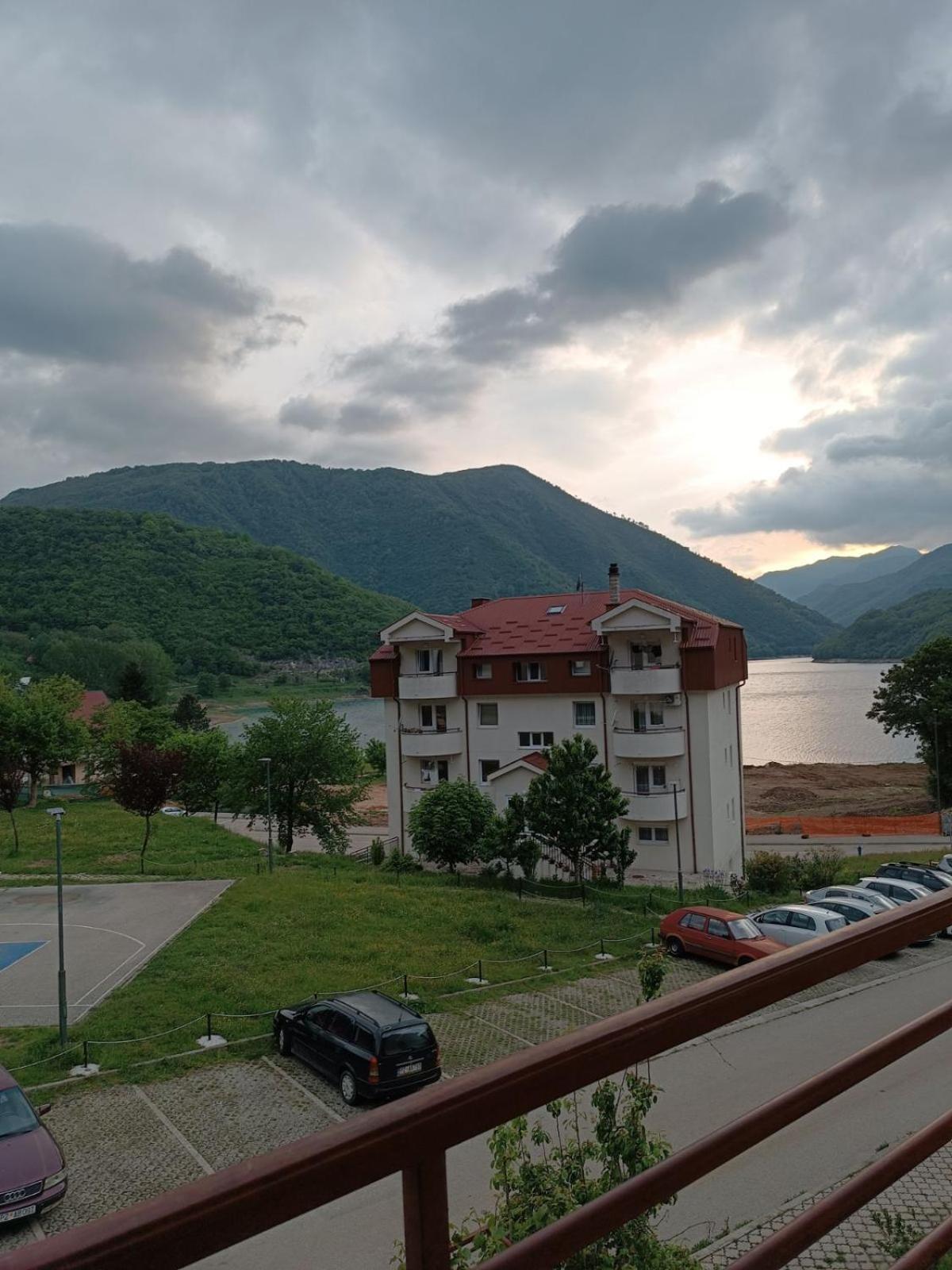 Apartmani Lena Pluzine Bilik gambar