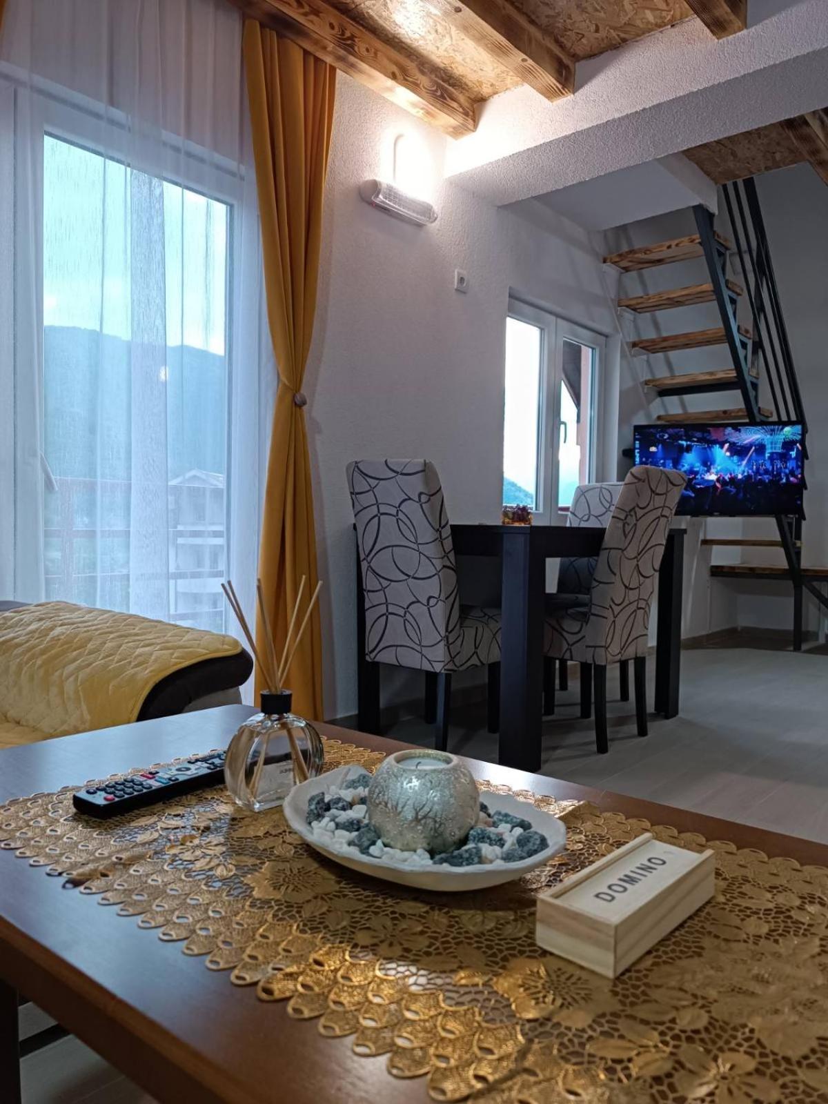Apartmani Lena Pluzine Luaran gambar