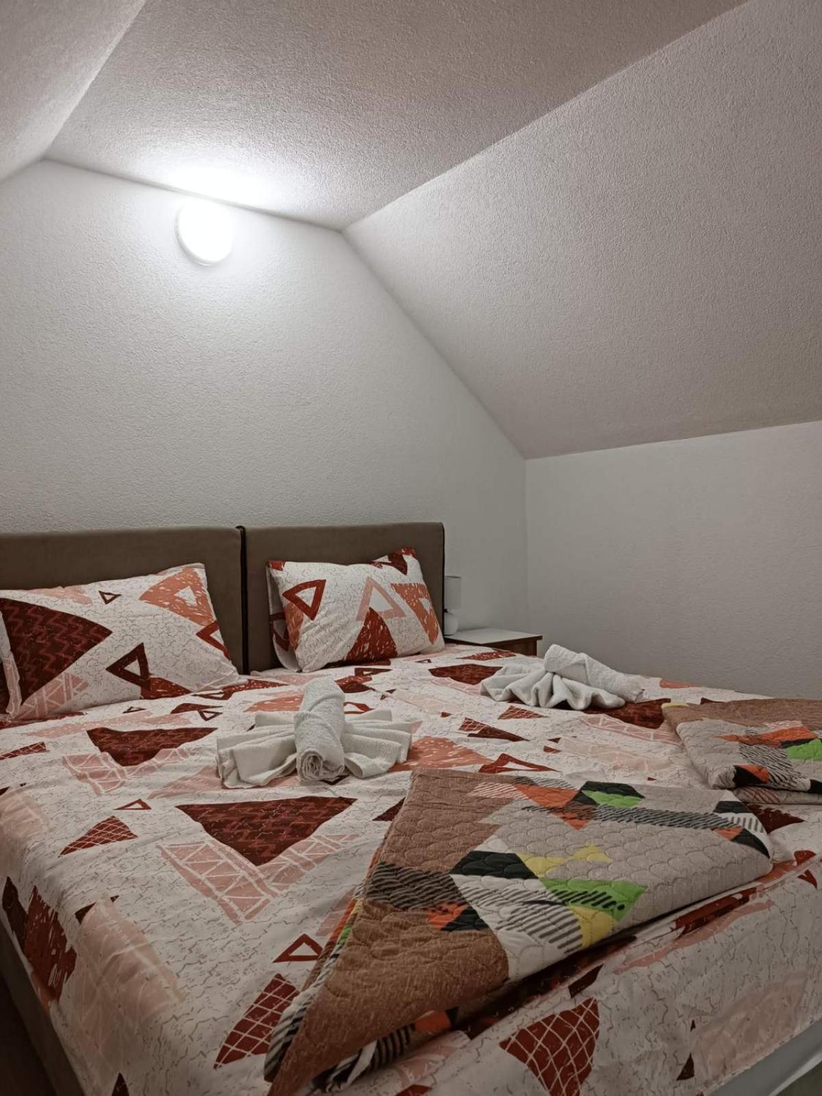 Apartmani Lena Pluzine Bilik gambar