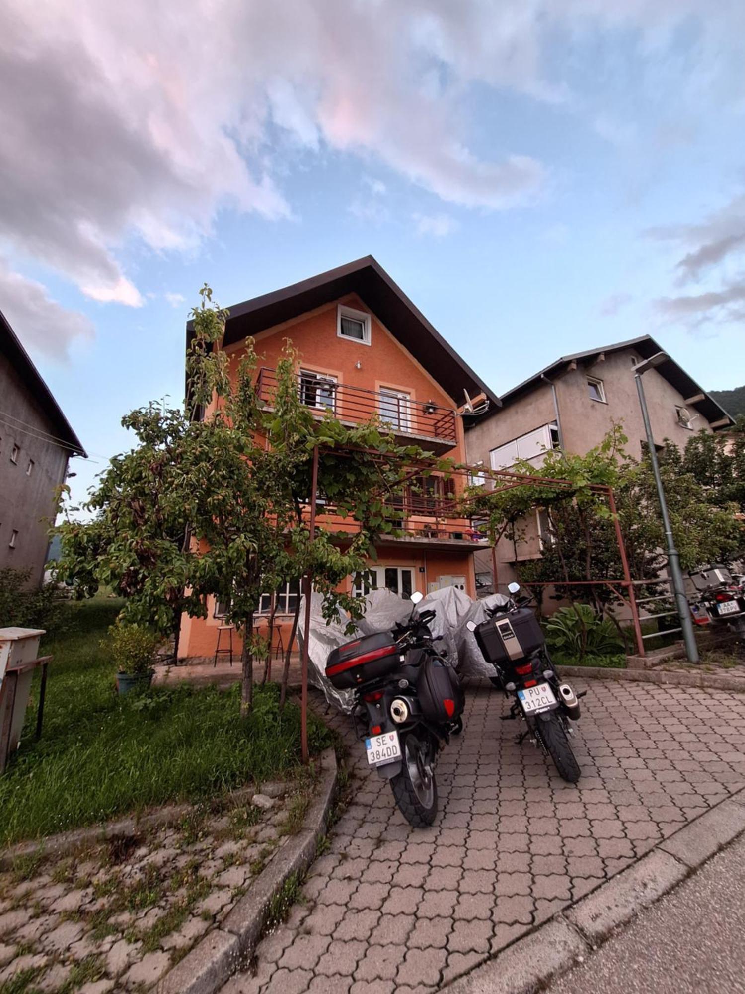 Apartmani Lena Pluzine Bilik gambar
