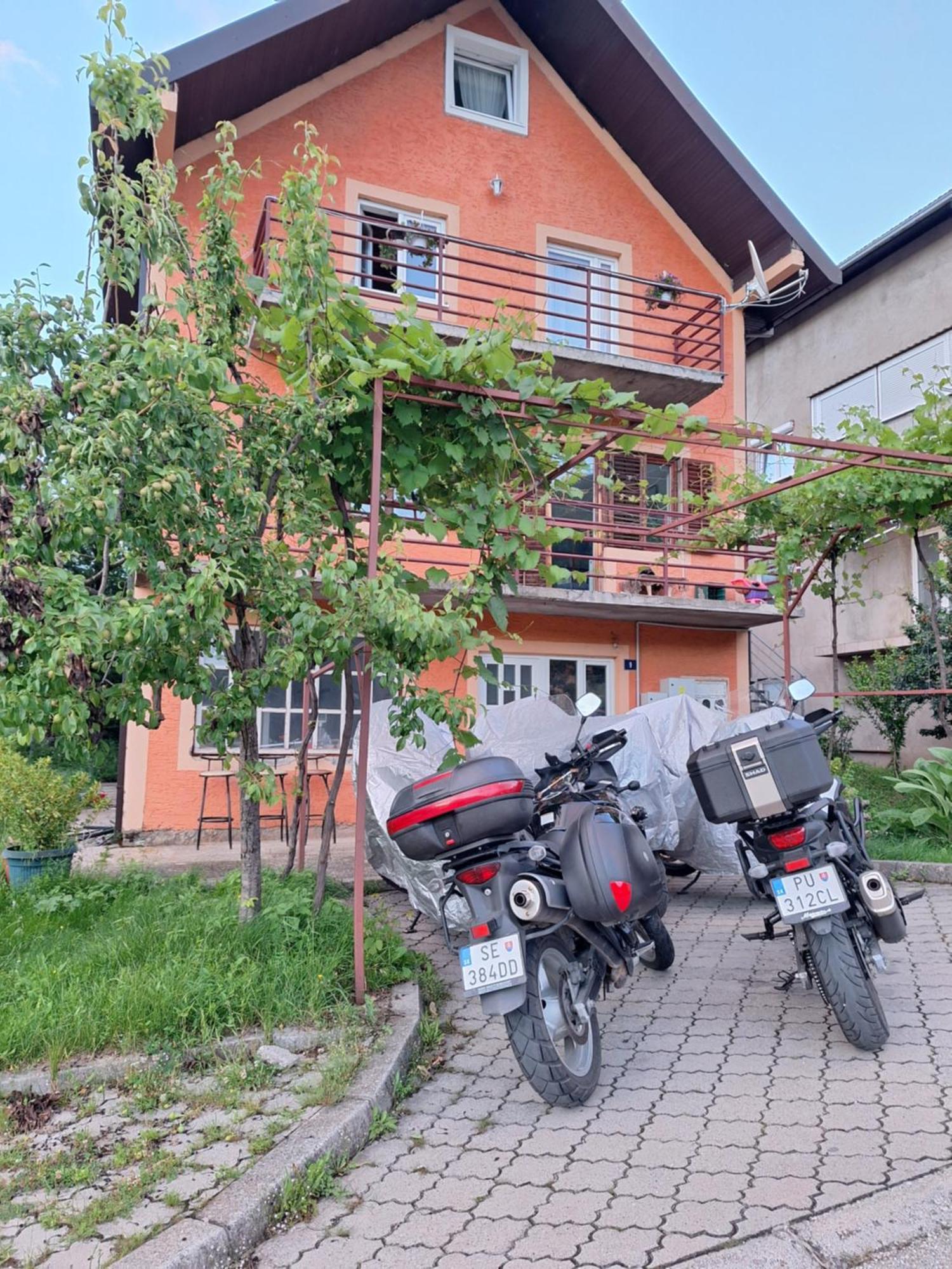 Apartmani Lena Pluzine Bilik gambar